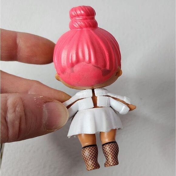 LOL Surprise Doll Uptown B.B. Preppy Posh With Blue Career Outfit - Picture 2 of 3